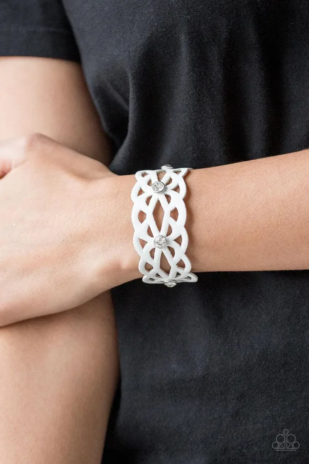 Bracelets Paparazzi Accessories Runaway Radiance White Bracelet Jewelry by Bretta Bracelets Paparazzi Accessories Runaway Radiance White Bracelet Jewelry by Bretta